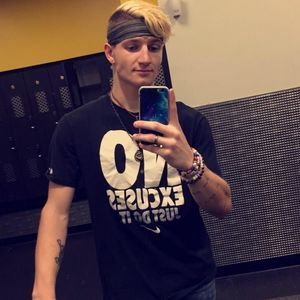 Meet your Posher, Connor